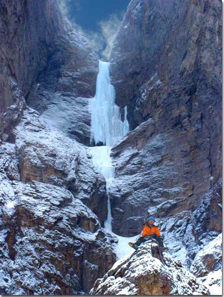 Dave Parker on our 2001 trip to Polar Circus, Canadian Rockies.<br />
Came across this picture in my archives and decided to throw it up here...